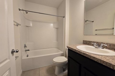 House in Kissimmee, Florida 3 bedrooms, 155.7 sq.m. № 2132872 - photo 2