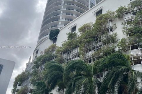 Condo in Miami, Florida, 2 bedrooms  № 1861060 - photo 20