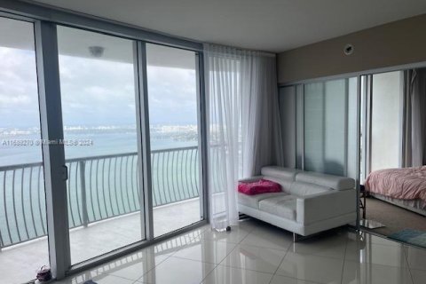 Condo in Miami, Florida, 2 bedrooms  № 1861060 - photo 5