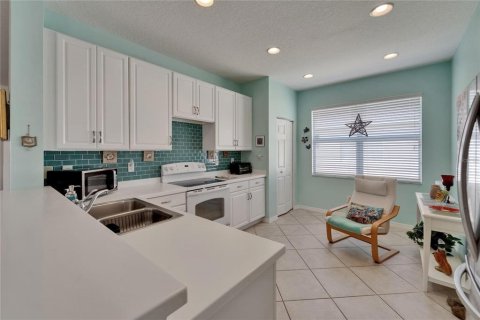 House in Wimauma, Florida 2 bedrooms, 119.94 sq.m. № 1639719 - photo 18