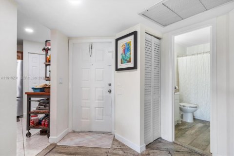 Townhouse in Homestead, Florida 2 bedrooms, 90.12 sq.m. № 1991616 - photo 30