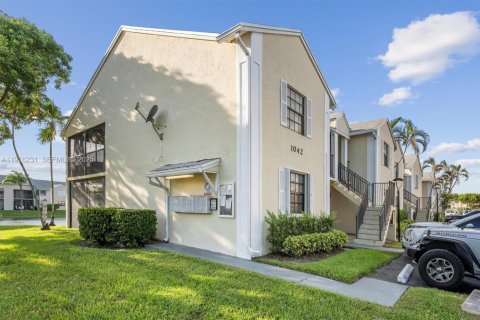 Townhouse in Homestead, Florida 2 bedrooms, 90.12 sq.m. № 1991616 - photo 4