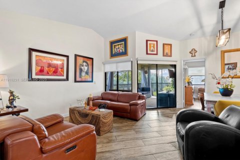 Townhouse in Homestead, Florida 2 bedrooms, 90.12 sq.m. № 1991616 - photo 8