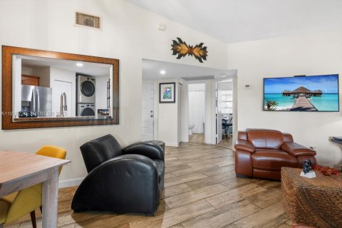 Townhouse in Homestead, Florida 2 bedrooms, 90.12 sq.m. № 1991616 - photo 9