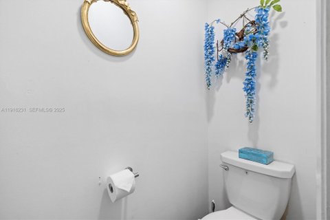 Townhouse in Homestead, Florida 2 bedrooms, 90.12 sq.m. № 1991616 - photo 29