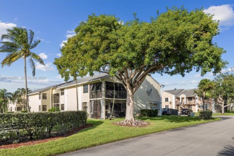 Townhouse in Homestead, Florida 2 bedrooms, 90.12 sq.m. № 1991616 - photo 5