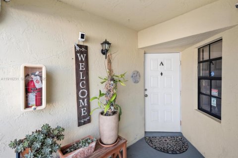 Townhouse in Homestead, Florida 2 bedrooms, 90.12 sq.m. № 1991616 - photo 7