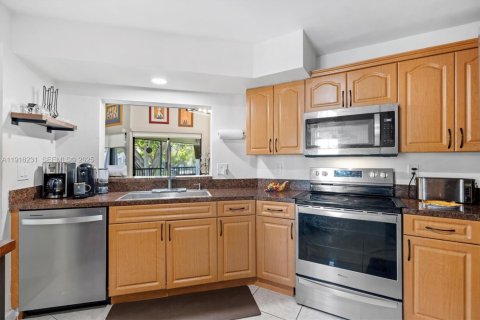 Townhouse in Homestead, Florida 2 bedrooms, 90.12 sq.m. № 1991616 - photo 18