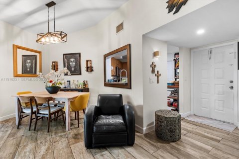 Townhouse in Homestead, Florida 2 bedrooms, 90.12 sq.m. № 1991616 - photo 11