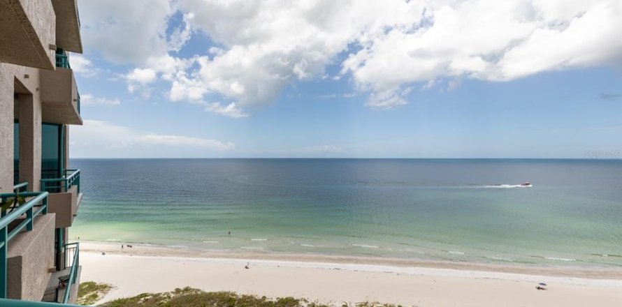 Condominio en Clearwater, Florida, 3 dormitorios  № 2093614