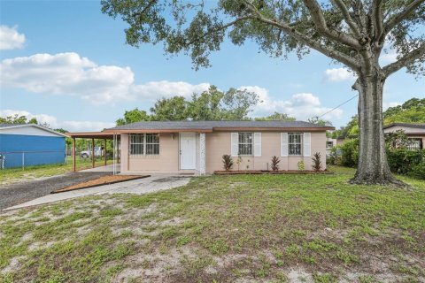 Casa en venta en Tampa, Florida, 3 dormitorios, 79.06 m2 № 1885998 - foto 1