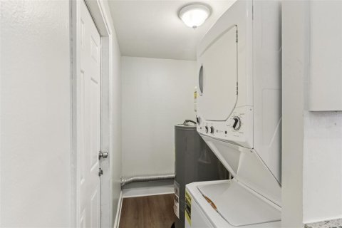 Casa en venta en Tampa, Florida, 3 dormitorios, 79.06 m2 № 1885998 - foto 22