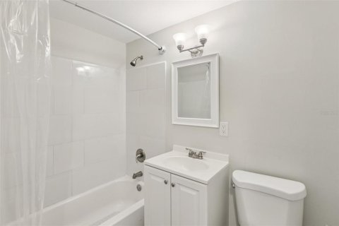Casa en venta en Tampa, Florida, 3 dormitorios, 79.06 m2 № 1885998 - foto 16