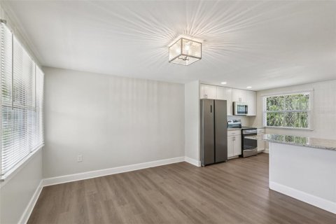 Casa en venta en Tampa, Florida, 3 dormitorios, 79.06 m2 № 1885998 - foto 6