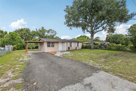 Casa en venta en Tampa, Florida, 3 dormitorios, 79.06 m2 № 1885998 - foto 3
