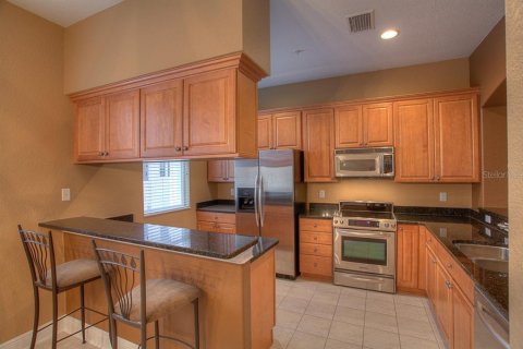 Touwnhouse à louer à Tampa, Floride: 2 chambres, 162.11 m2 № 2102401 - photo 6