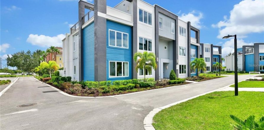 Condo à Four Corners, Floride, 4 chambres  № 2355006