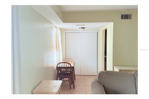 Condominio en alquiler en Port Richey, Florida, 1 dormitorio, 53.14 m2 № 1905658 - foto 4