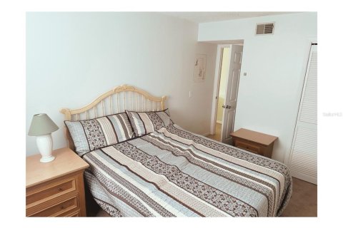 Condominio en alquiler en Port Richey, Florida, 1 dormitorio, 53.14 m2 № 1905658 - foto 8