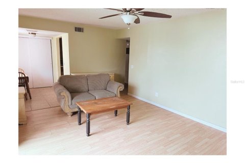 Condominio en alquiler en Port Richey, Florida, 1 dormitorio, 53.14 m2 № 1905658 - foto 5