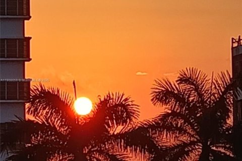 Купить кондоминиум в Майами-Бич, Флорида 1 спальня, 78.5м2, № 1964493 - фото 26