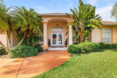 Villa ou maison à vendre à Rotonda, Floride: 4 chambres, 220.18 m2 № 2206111 - photo 3