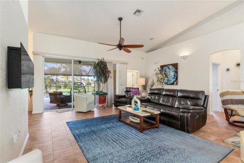 Villa ou maison à vendre à Rotonda, Floride: 4 chambres, 220.18 m2 № 2206111 - photo 5