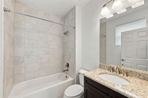 Townhouse in Tampa, Florida 3 bedrooms, 168.52 sq.m. № 2404381 - photo 29