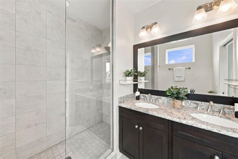 Townhouse in Tampa, Florida 3 bedrooms, 168.52 sq.m. № 2404381 - photo 24