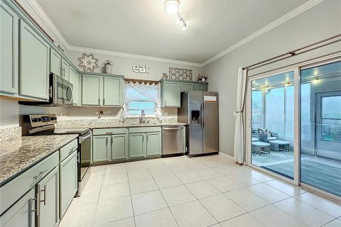 House in Oviedo, Florida 3 bedrooms, 143.44 sq.m. № 1900029 - photo 10