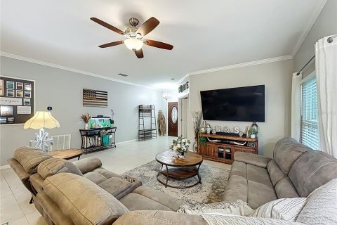 House in Oviedo, Florida 3 bedrooms, 143.44 sq.m. № 1900029 - photo 4
