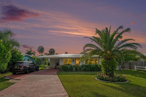 Casa en Venice, Florida 2 dormitorios, 145.86 m2 № 2363114