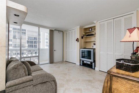 Condo in Boca Raton, Florida, 2 bedrooms  № 1448458 - photo 23