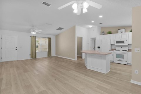 Villa ou maison à vendre à The Villages, Floride: 3 chambres, 129.32 m2 № 2302691 - photo 8