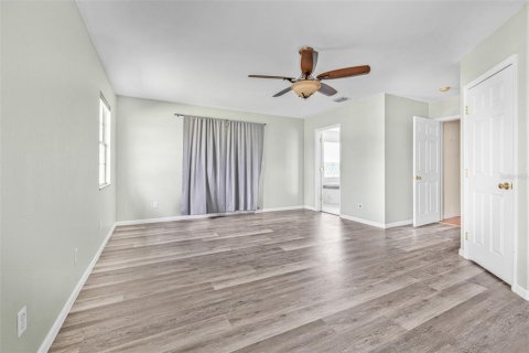 Casa en venta en Saint Petersburg, Florida, 5 dormitorios, 292.08 m2 № 1725143 - foto 16