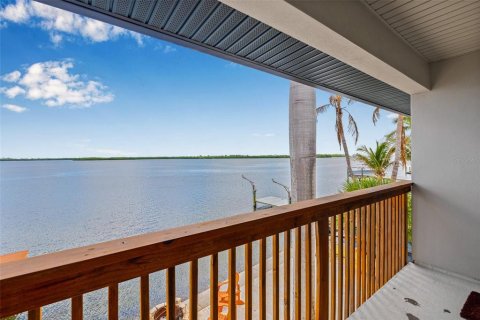 Casa en venta en Saint Petersburg, Florida, 5 dormitorios, 292.08 m2 № 1725143 - foto 21