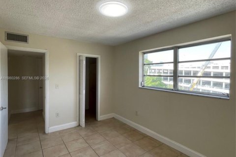 Copropriété à louer à Miami, Floride: 1 chambre, 55.93 m2 № 2046479 - photo 13
