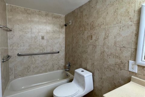 Copropriété à louer à Miami, Floride: 1 chambre, 55.93 m2 № 2046479 - photo 15