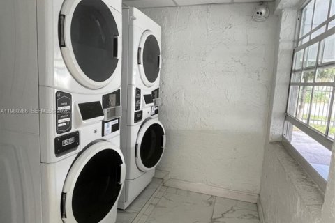 Copropriété à louer à Miami, Floride: 1 chambre, 55.93 m2 № 2046479 - photo 3