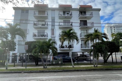 Copropriété à louer à Miami, Floride: 1 chambre, 55.93 m2 № 2046479 - photo 2