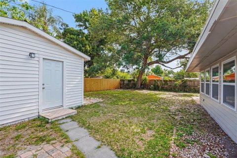 House in Clearwater, Florida 4 bedrooms, 173.17 sq.m. № 2231261 - photo 21