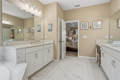 House in Wesley Chapel, Florida 6 bedrooms, 448.07 sq.m. № 2339058 - photo 29