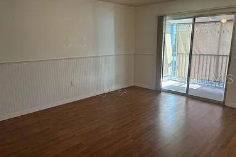 Condo in Pinellas Park, Florida, 2 bedrooms  № 2091951 - photo 14
