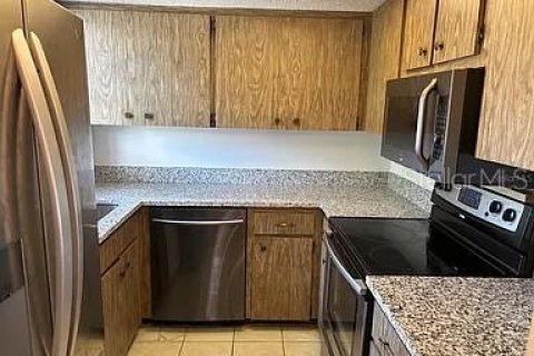Condo in Pinellas Park, Florida, 2 bedrooms  № 2091951 - photo 3