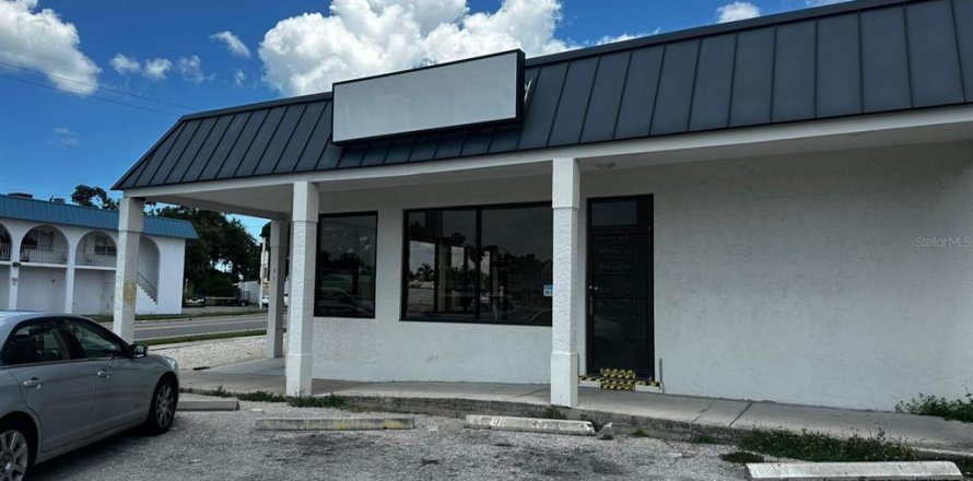Commercial property in Sarasota, Florida 92.9 sq.m. № 1908920