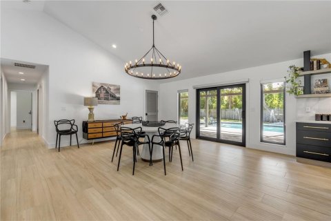 Villa ou maison à vendre à Port Orange, Floride: 5 chambres, 286.88 m2 № 2400354 - photo 13