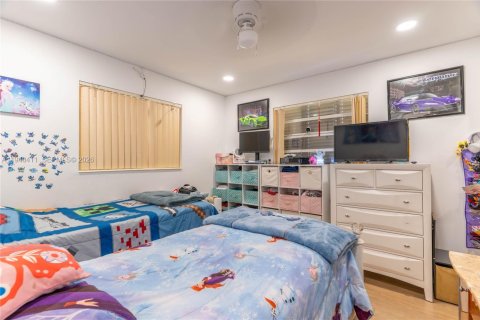 Купить виллу или дом в Майами, Флорида 3 спальни, 100.33м2, № 1998225 - фото 16