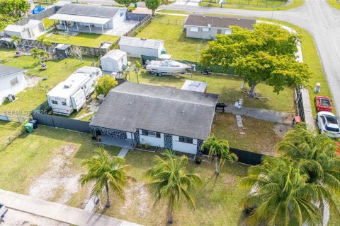 Купить виллу или дом в Майами, Флорида 3 спальни, 100.33м2, № 1998225 - фото 24