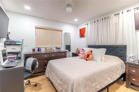 Купить виллу или дом в Майами, Флорида 3 спальни, 100.33м2, № 1998225 - фото 18