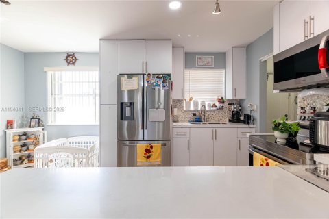 Купить виллу или дом в Майами, Флорида 3 спальни, 100.33м2, № 1998225 - фото 8